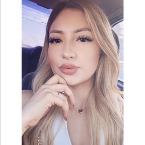 Meet your Posher, Mayra